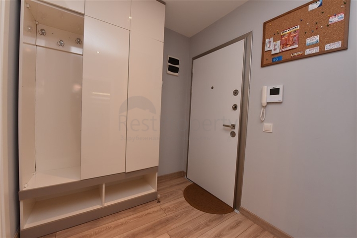 ضمن مجمع فاخر قريب من البحر -شقة 2 غرفة وصالة مفروشة - في كاستل / الانيا 