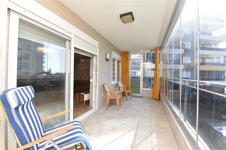 ضمن مجمع فاخر قريب من البحر -شقة 2 غرفة وصالة مفروشة - في كاستل / الانيا 