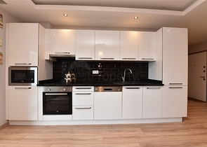 ضمن مجمع فاخر قريب من البحر -شقة 2 غرفة وصالة مفروشة - في كاستل / الانيا 