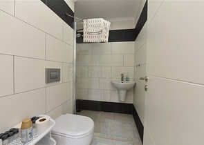 ضمن مجمع فاخر قريب من البحر -شقة 2 غرفة وصالة مفروشة - في كاستل / الانيا 