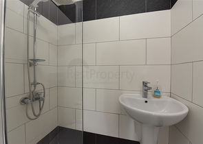 ضمن مجمع فاخر قريب من البحر -شقة 2 غرفة وصالة مفروشة - في كاستل / الانيا 