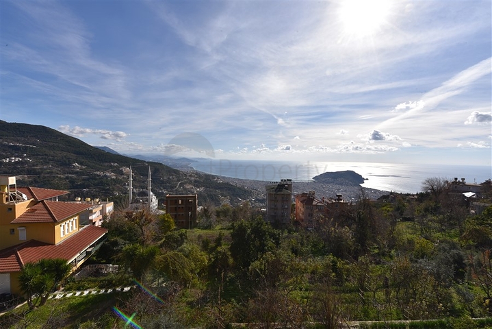 اطلالة بحر وقلعة - فيلا مستقلة - في مركز الانيا 