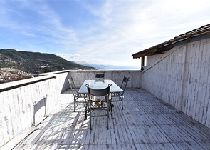 اطلالة بحر وقلعة - فيلا مستقلة - في مركز الانيا 