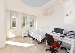 اطلالة بحر وقلعة - فيلا مستقلة - في مركز الانيا 