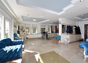 اطلالة بحر وقلعة - فيلا مستقلة - في مركز الانيا 