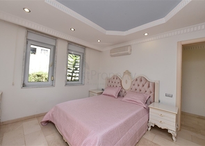 اطلالة بحر وقلعة - فيلا مستقلة - في مركز الانيا 