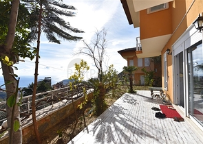 اطلالة بحر وقلعة - فيلا مستقلة - في مركز الانيا 