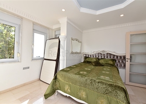 اطلالة بحر وقلعة - فيلا مستقلة - في مركز الانيا 