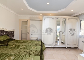 اطلالة بحر وقلعة - فيلا مستقلة - في مركز الانيا 