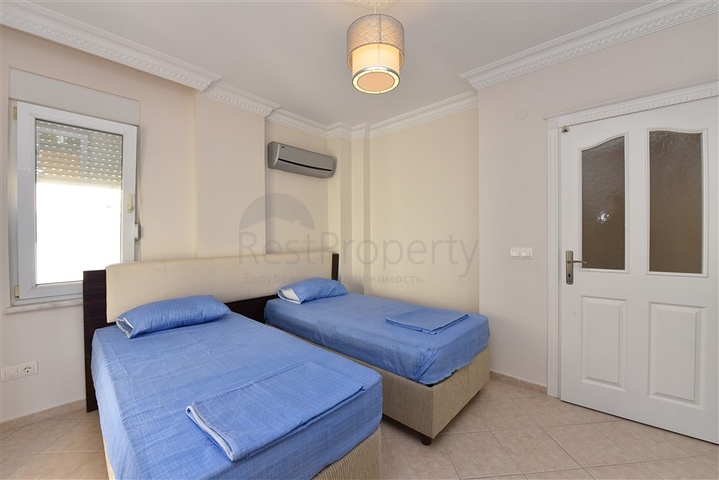 اطلالة بحر وقلعة - فيلا مستقلة - 4 غرف وصالة - في مركز الانيا 