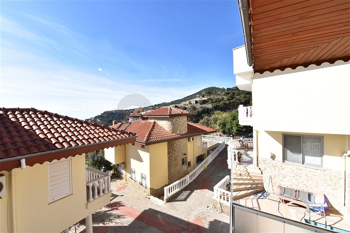 اطلالة بحر وقلعة - فيلا مستقلة - 4 غرف وصالة - في مركز الانيا 