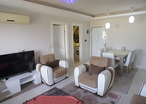 شقة مفروشة - غرفة نوم وصالة - ضمن مجمع قريب من البحر والخدمات - الانيا / مهموتلار 