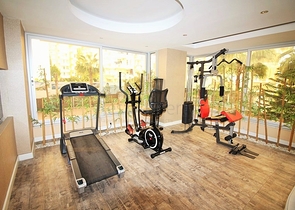 شقة مفروشة - غرفة نوم وصالة - ضمن مجمع قريب من البحر والخدمات - الانيا / مهموتلار 