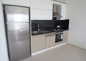 طابق مرتفع -اطلالة بحر - شقة غرفة وصالة -مفروشة وضمن مجمع سكني / مهموتلار / الانيا 