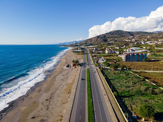 اطلالة بحرية - مناسب كمنزل للعطلات - مجمع قيد الانشاء في ديمرتاش  / شرق الانيا 