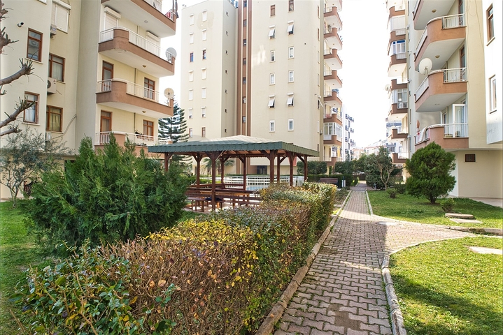 شقة 3 + 1 على مسافة قريبة من البحر في أنطاليا