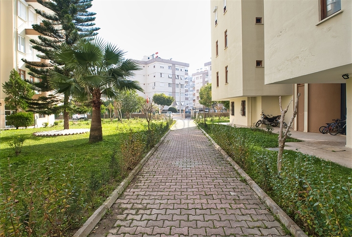 شقة 3 + 1 على مسافة قريبة من البحر في أنطاليا