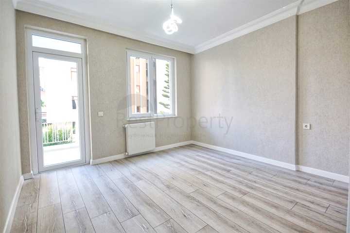 شقة 3 + 1 على مسافة قريبة من البحر في أنطاليا