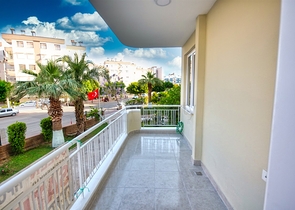 شقة 3 + 1 على مسافة قريبة من البحر في أنطاليا