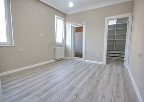 شقة 3 + 1 على مسافة قريبة من البحر في أنطاليا