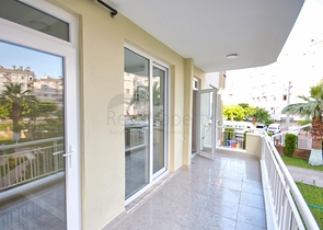 شقة 3 + 1 على مسافة قريبة من البحر في أنطاليا