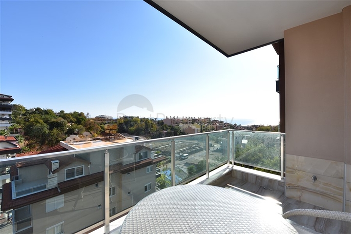 اطلالة بحر في كاستل - شقة غرفة وصالة مفروشة -في منطقة كاستل / الانيا 