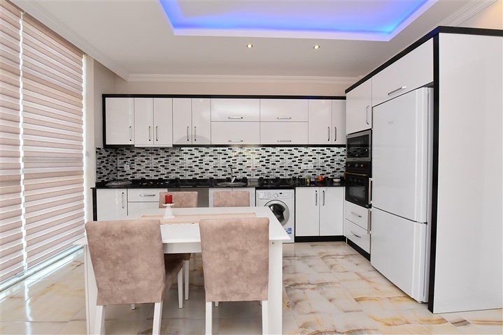 اطلالة بحر في كاستل - شقة غرفة وصالة مفروشة -في منطقة كاستل / الانيا 