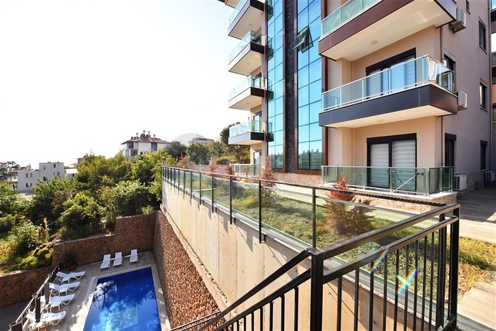 اطلالة بحر في كاستل - شقة غرفة وصالة مفروشة -في منطقة كاستل / الانيا 