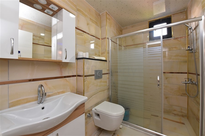 اطلالة بحر في كاستل - شقة غرفة وصالة مفروشة -في منطقة كاستل / الانيا 