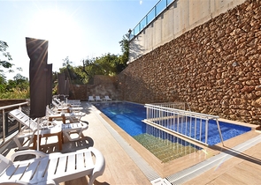 اطلالة بحر في كاستل - شقة غرفة وصالة مفروشة -في منطقة كاستل / الانيا 