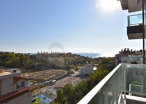 اطلالة بحر في كاستل - شقة غرفة وصالة مفروشة -في منطقة كاستل / الانيا 