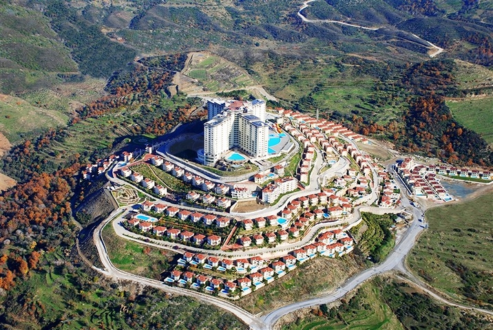 اطلالة بحر - شقة 3 غرف وصالة -ضمن مجمع غولد سيتي -الانيا / كارجيجاك 