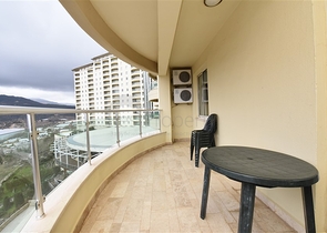 اطلالة بحر - شقة 3 غرف وصالة -ضمن مجمع غولد سيتي -الانيا / كارجيجاك 