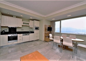 اطلالة بحر - شقة 3 غرف وصالة -ضمن مجمع غولد سيتي -الانيا / كارجيجاك 