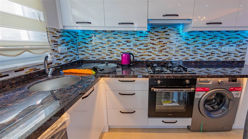 شقة اطلالة بحر في محمودلار - تصميم 1+1 - ضمن مجمع فاخر -محمودلار / الانيا 