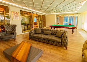 شقة اطلالة بحر في محمودلار - تصميم 1+1 - ضمن مجمع فاخر -محمودلار / الانيا 