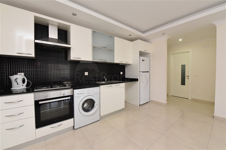 شقة ضمن مجمع فاخر -غرفة وصالة - في افسلار / الانيا 