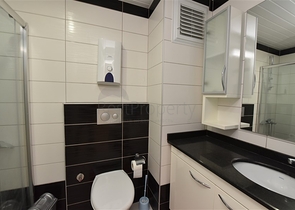 شقة ضمن مجمع فاخر -غرفة وصالة - في افسلار / الانيا 