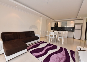 شقة ضمن مجمع فاخر -غرفة وصالة - في افسلار / الانيا 