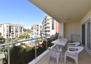 شقة ضمن مجمع فاخر -غرفة وصالة - في افسلار / الانيا 