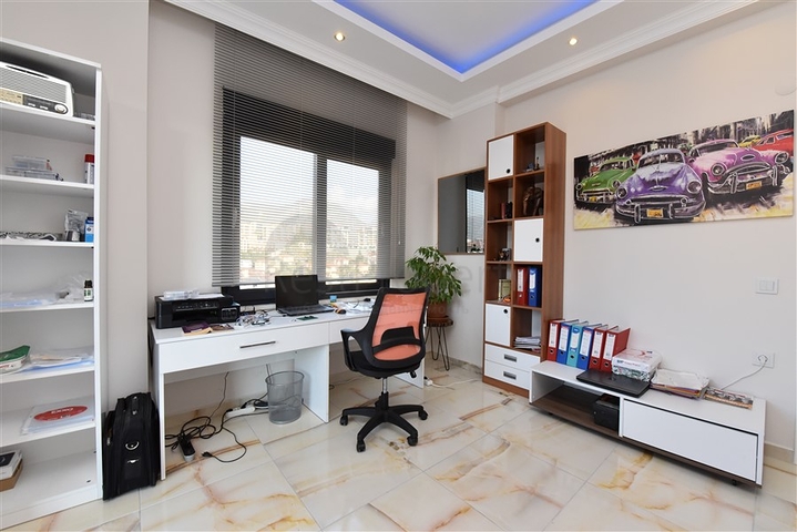 اطلالة بحر وقلعة - دوبلكس 4 غرف وصالة -في كاستل / الانيا 