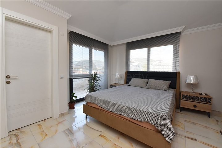 اطلالة بحر وقلعة - دوبلكس 4 غرف وصالة -في كاستل / الانيا 