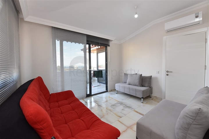 اطلالة بحر وقلعة - دوبلكس 4 غرف وصالة -في كاستل / الانيا 