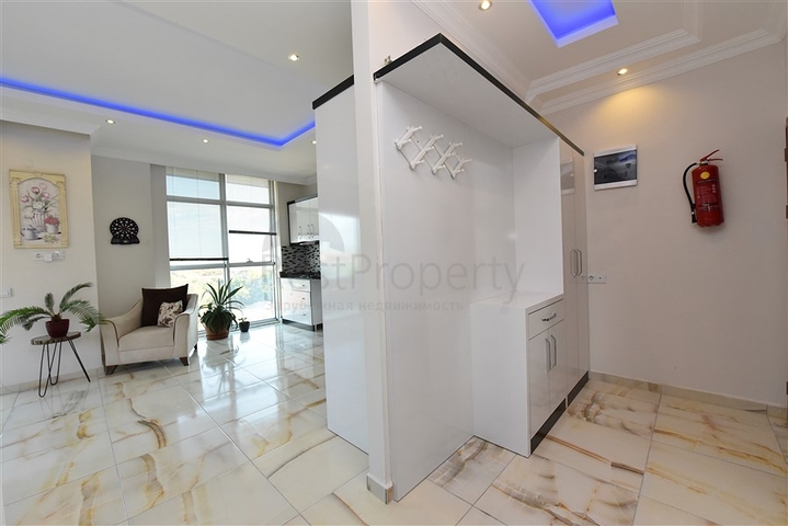 اطلالة بحر وقلعة - دوبلكس 4 غرف وصالة -في كاستل / الانيا 