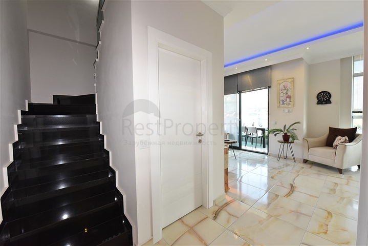 اطلالة بحر وقلعة - دوبلكس 4 غرف وصالة -في كاستل / الانيا 