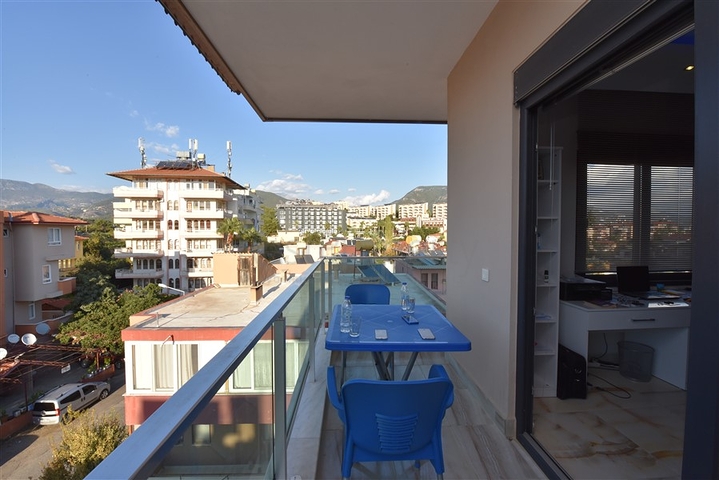 اطلالة بحر وقلعة - دوبلكس 4 غرف وصالة -في كاستل / الانيا 