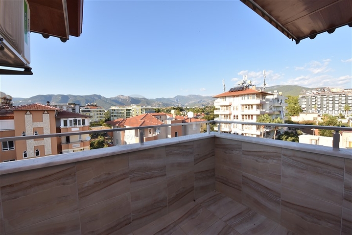 اطلالة بحر وقلعة - دوبلكس 4 غرف وصالة -في كاستل / الانيا 