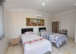 اطلالة بحر وقلعة - دوبلكس 4 غرف وصالة -في كاستل / الانيا 