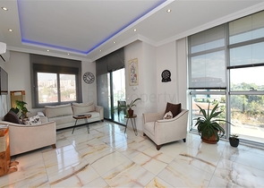 اطلالة بحر وقلعة - دوبلكس 4 غرف وصالة -في كاستل / الانيا 