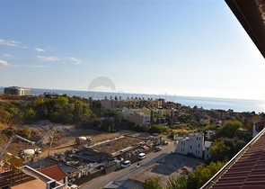 اطلالة بحر وقلعة - دوبلكس 4 غرف وصالة -في كاستل / الانيا 